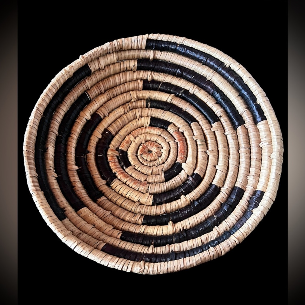 Vintage Native American Basket Bowl Plaque 14-1/2” Hand Weaved Coil Wrapped Hopi